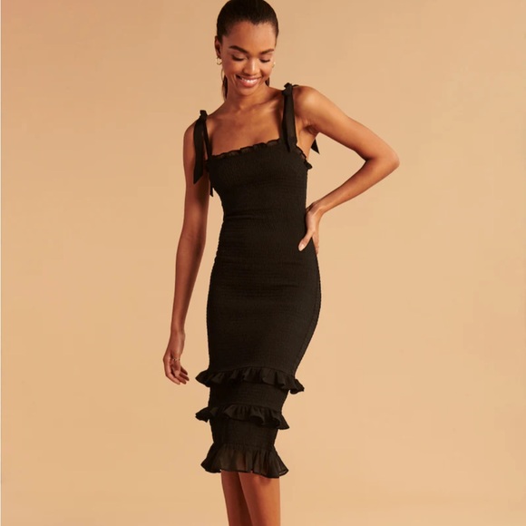 Abercrombie & Fitch Tie-Strap Smocked Midi Dress in Black (NWT/Size XS) - Picture 1 of 6